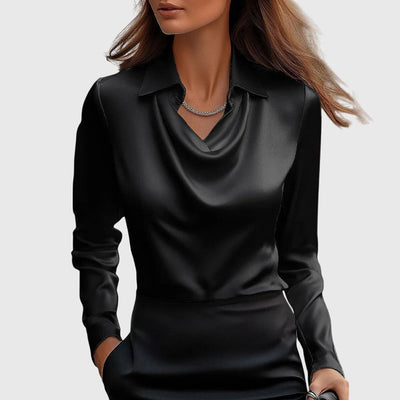 Bodil | Elegant bluse i skinnende sateng